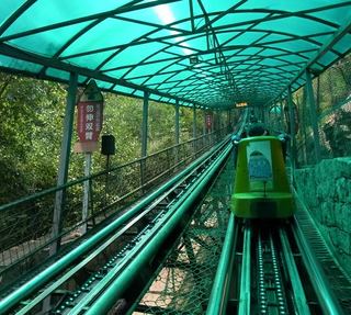 スライダ登る.jpg